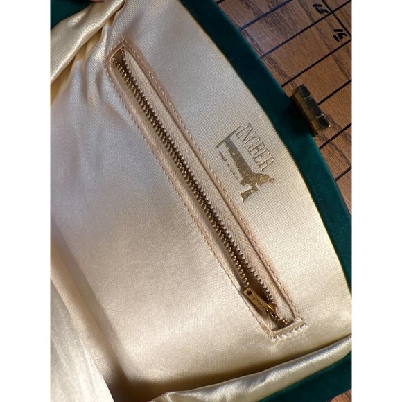 Vintage Ingber Emerald Green Clutch Old Hollywood Style Purse Ornated Clasp - Picture 9 of 10